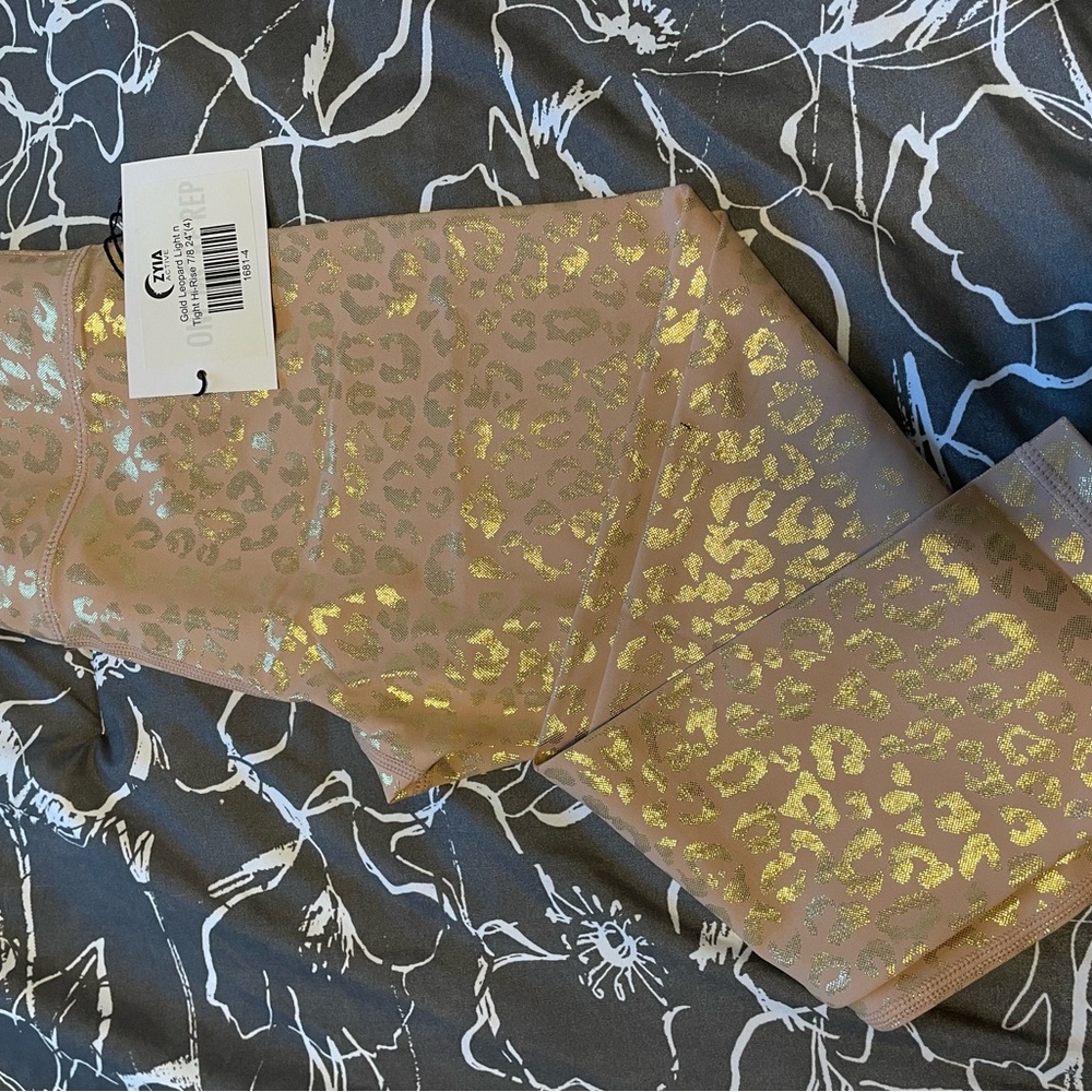 NWT zyia leggings